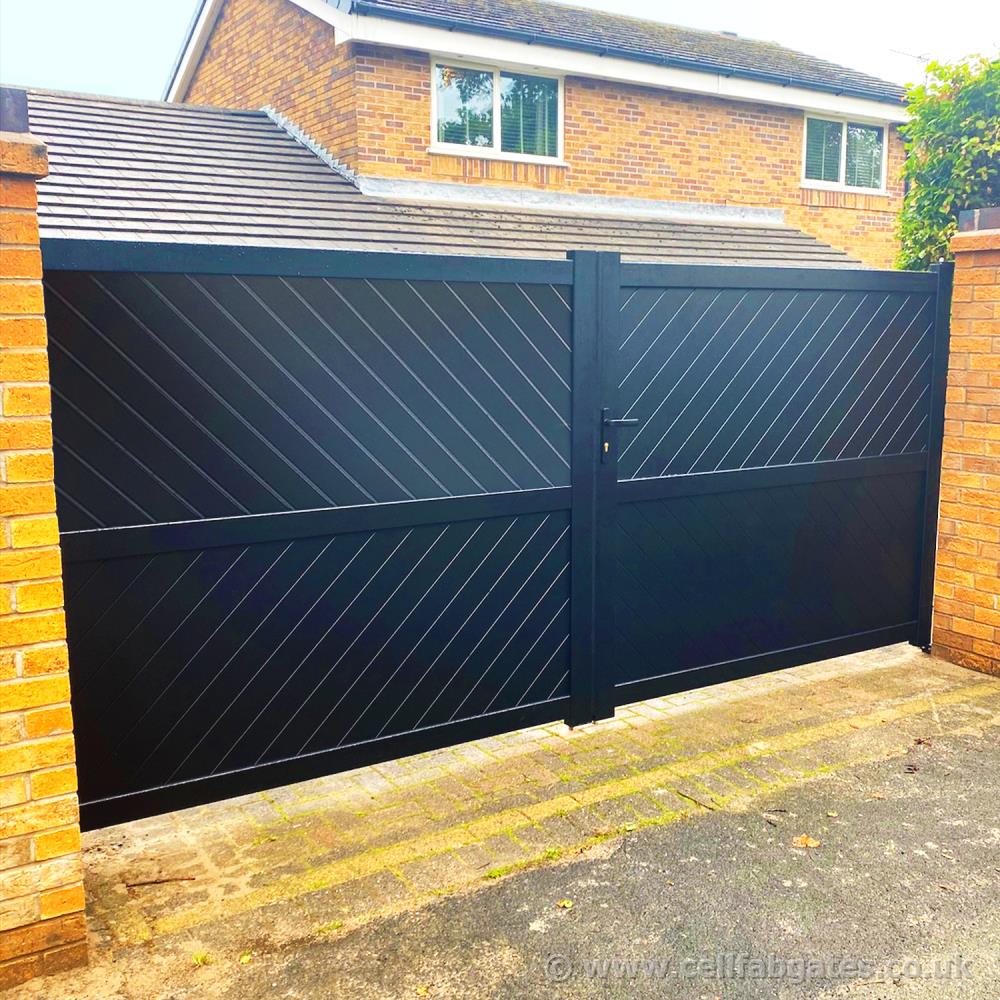 Cellfab Ltd Aluminium Full Privacy Driveway Gate Diagonal Solid